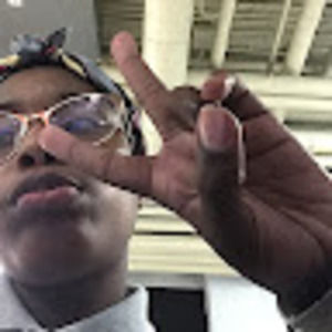 Meet your Posher, Marisa